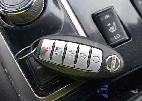 2017 Nissan Maxima 3.5 Sl z USA, uszkodzony, nr VIN 1N4AA6AP9HC439777